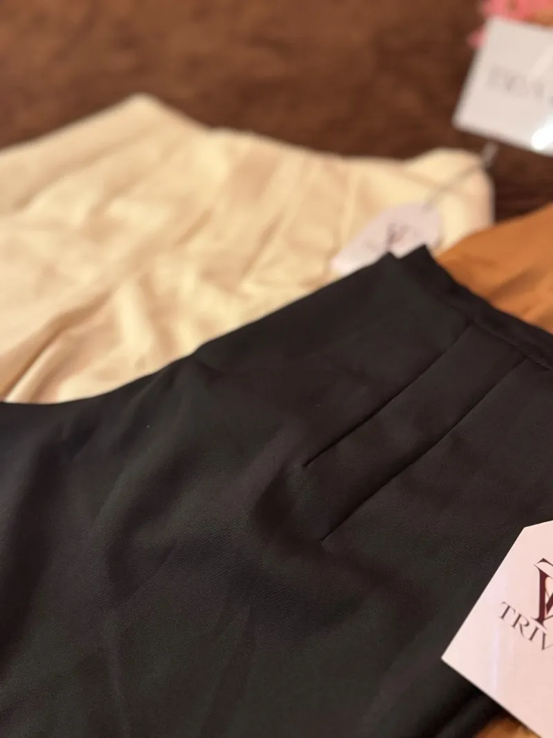 SHORT PINÇADO — Caramelo