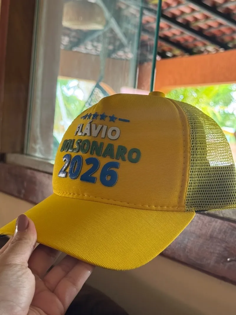 BONÉ DO BOLSONARO — Amarelo
